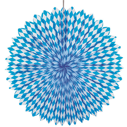 Der PAPSTAR Dekofächer Ø 75 cm, Bayrisch Blau, von PAPSTAR GmbH, zeigt ein blau-weißes Rautenmuster und ist aus schwer entflammbarem Material gefertigt - ideal für die Oktoberfest-Dekoration.