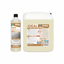 Abgebildet sind zwei Gebinde des Arcora IDEAL ALKALISCHER FEINSTEINZEUGREINIGER der Arcora International GmbH - eine 1L-Flasche mit schwarzem Verschluss und ein 10L-Krug. Beide verfügen über detaillierte Etiketten mit Text und Gefahrensymbolen, ideal für die Reinigung von Feinsteinzeug.