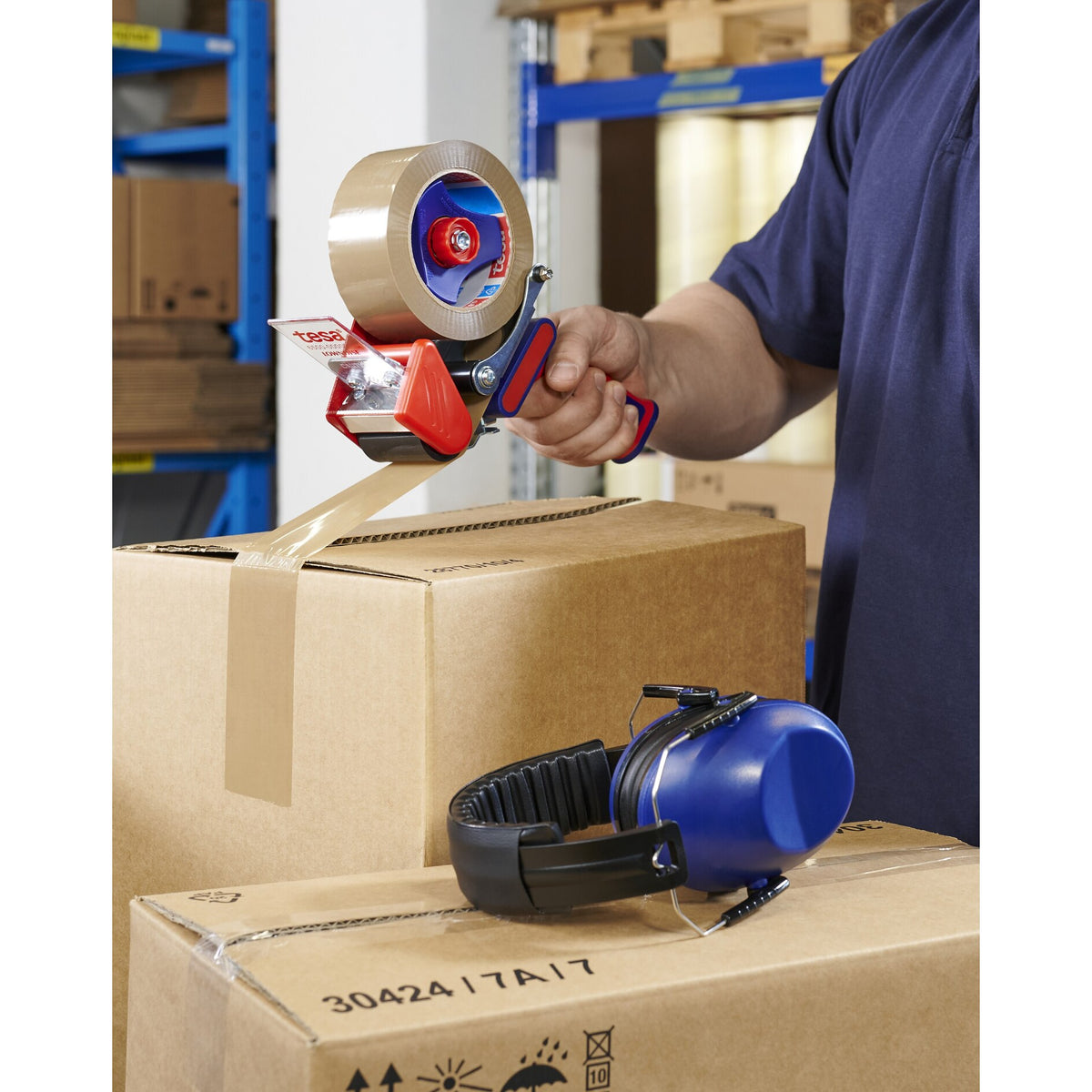 tesa 6500 Packaging Tape Hand Dispenser (Low-Noise) for 50 mm Wide Rolls – Application