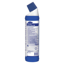 Room Care R6, periodischer Toiletten- und Pissoirreiniger von Diversey Deutschland GmbH & Co. OHG (750 ml Flasche), basierend auf Salzsäure, ideal zur effizienten Reinigung von Toiletten und Urinalen. Mit Produktinfos in mehreren Sprachen auf dem Etikett.