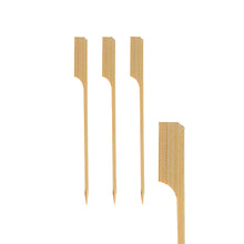Four PAPSTAR finger food skewers "pure" (10 cm) from PAPSTAR GmbH are depicted on a white background: three vertically, one horizontally with an angled handle. Ideal for golf events and catering, available in a pack of 40.
