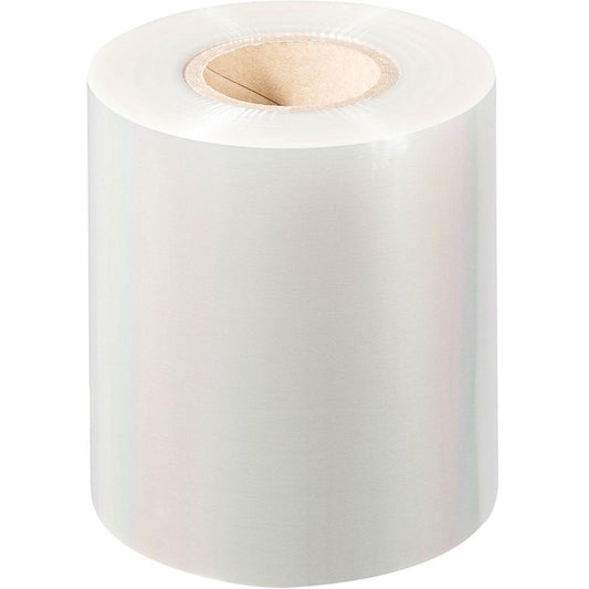 Eine große Rolle Duni GmbH PET-Siegelfolie Antifog PET steht aufrecht auf weißem Hintergrund, mit einer glänzenden, dicht gewickelten Folie auf einem Pappkern für beschlagfreie Siegelfolie.