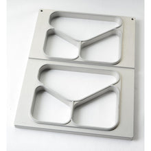 The Duni GmbH cassette DF15/25 is a light gray PP transport form with two identical cutouts, each featuring three compartments separated by raised dividers, and is compatible with the Caterline trays 350/225/170, 445/280/205, and 530/325/235 ml.