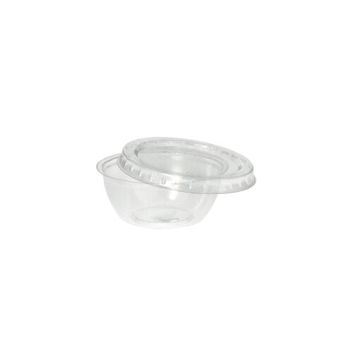 Eine klare, runde 50ml Starpak PS Dressingschale mit transparentem Deckel (Ø 6,7cm, Höhe 2,7cm) ist leer vor einem weißen Hintergrund abgebildet – ideal für die Gastronomie, erhältlich in Packungen zu 100 Stück.