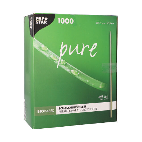 Tá bosca glas le cló "PAPSTAR sceabhóidí sceabha ó adhmad 'pure', Ø 3.5 mm, 20 cm ar fhad | tráidire cairtchláir (1000 píosa)" de chuid na PAPSTAR GmbH a bhfuil 1000 sceabhóid adhmaid ann agus a thaispeánann íomhá sceabha le braonta uisce ar chúlra glas geal.