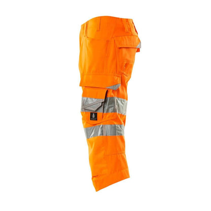 Three-quarter length trousers with knee pockets Three-quarter length trousers