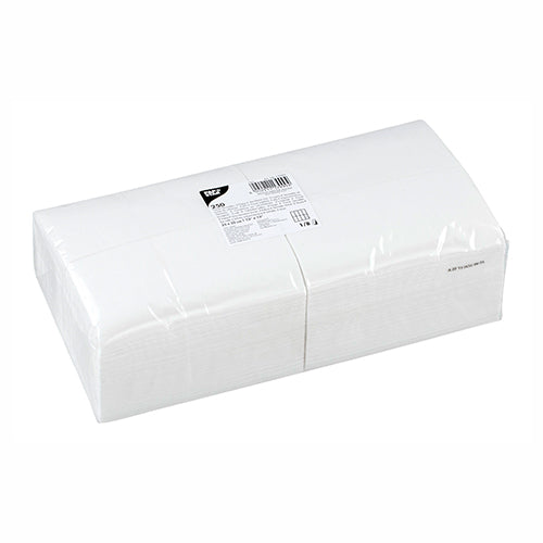 A sealed package of PAPSTAR napkins 2-ply, 33x33 cm, white, head-fold (250 pieces) from PAPSTAR GmbH is provided with a black-and-white product label and FSC certification on a white background.