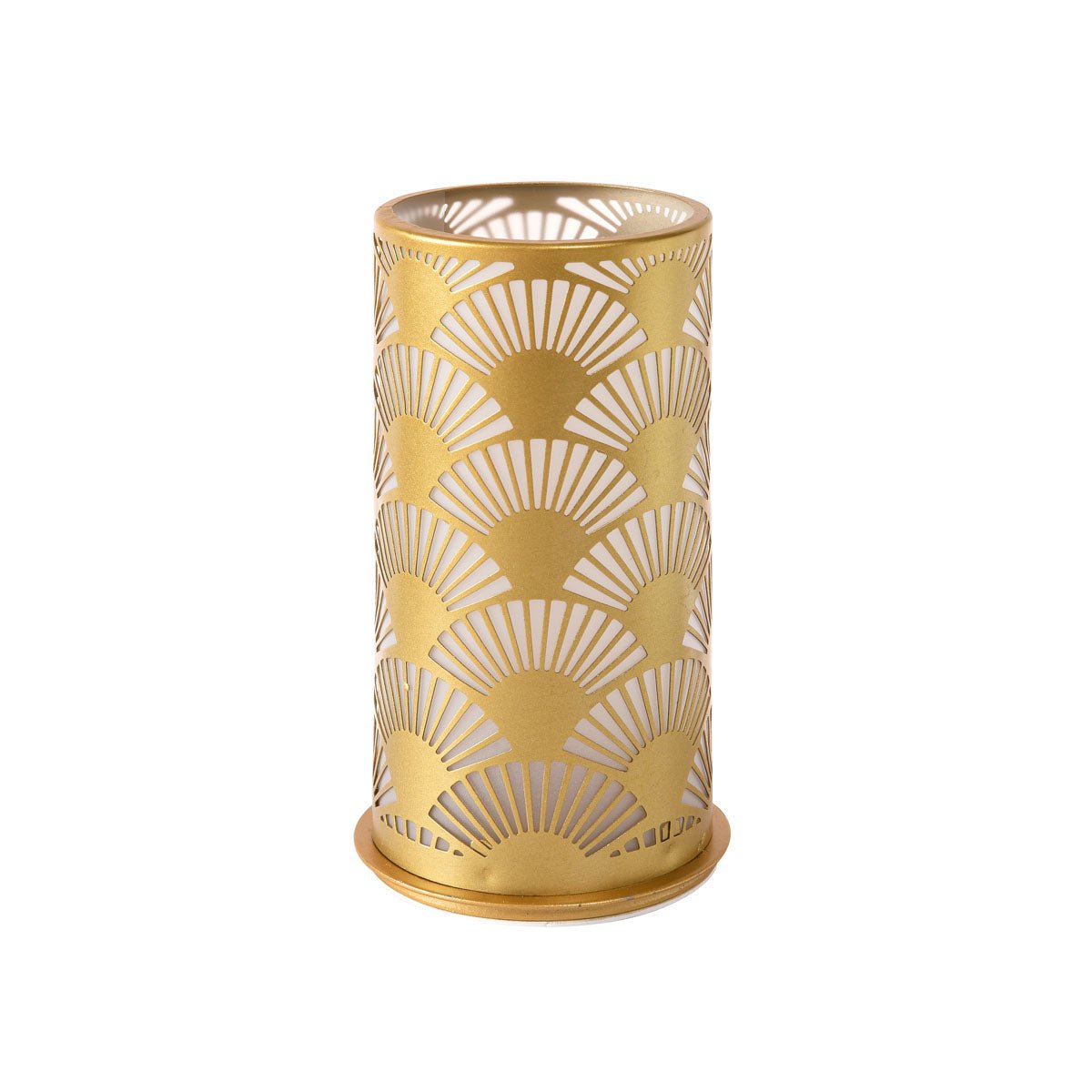 The metal candle holder, Peacock Gold by Duni GmbH, impresses with elegant, fan-shaped cutouts and solid design - a stylish table decoration accent (1 piece), nobly presented on a white background.