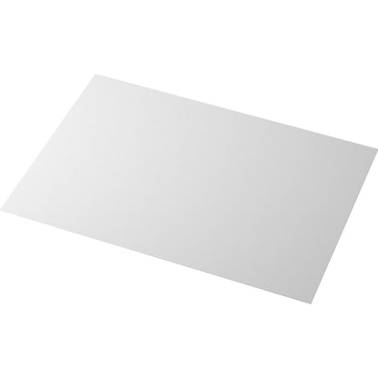 A single white sheet, corresponding to the size of Duni GmbH's Evolin placemats of 30 x 43.5 cm, is shown slightly tilted on a plain white background.