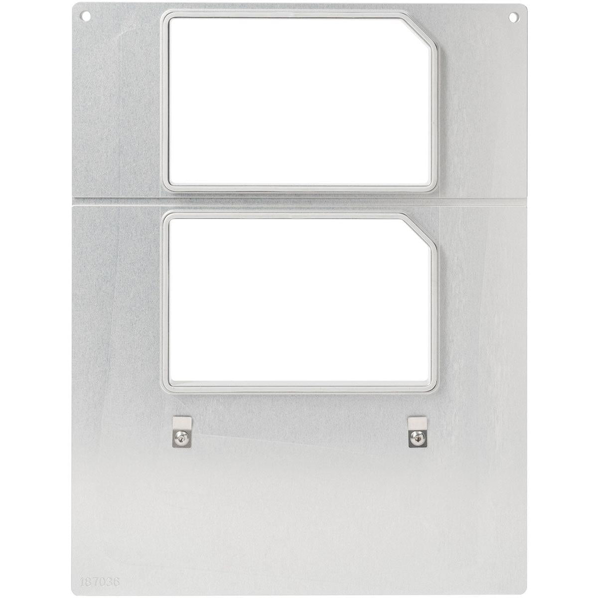 Pláta airgid le dhá ghearradh dronuilleogach agus imill fána, deartha le húsáid le cartús DF15/25 f. Babhla Polardeli rPET 300, 500, 750 ml (2-úsáid) ó Duni GmbH - idéalach chun bia a chur i láthair nó chun córais taispeána a chomhtháthú.