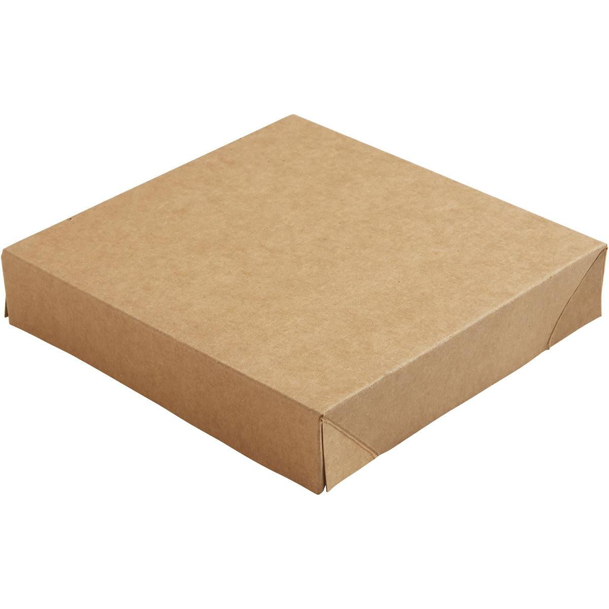Ein geschlossener Viking Block Deckel Braun Karton/PE 140x140x29 mm der Duni GmbH steht auf weißem Grund, hat einen schlichten braunen Deckel mit sauber gefalteten Kanten und keine sichtbaren Etiketten. Die Packung enthält 300 Stück.