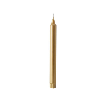 A single, unlit Duni GmbH crown candle made of 100% stearin (250 x 22 mm, 9h burn time) with a smooth metallic finish stands upright on a white base, adds elegance, and is characterized by long durability.