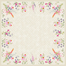 Die Dunicel-Mitteld. 84x84cm Floret von Duni GmbH ist ein quadratischer beiger Tischbelag mit dezentem Blümchenmuster und aquarellartigen Wildblumenbordüren in Rosa, Lila, Orange und Grün; die Mitte ist frei für Text oder Bilder.