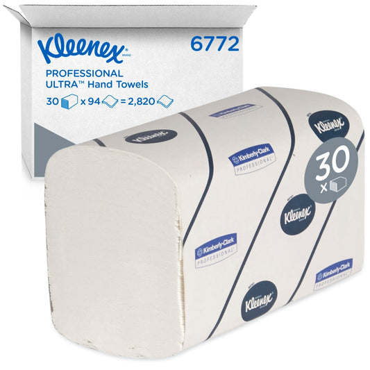 Eine Schachtel Kleenex® Ultra™ Handtücher - Interfold/Weiß/Groß der Kimberly-Clark GmbH enthält 30 Packungen mit je 94 Blatt, insgesamt 2.820 saugfähige Tücher in hygienischer Markenverpackung.