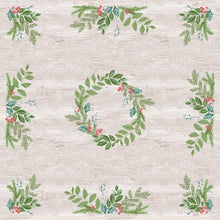 Die Dunicel-Mitteldecke 84x84cm Winter Greenery von Duni GmbH zeigt grüne Blätterkränze mit roten Beeren auf einem hellen holzstrukturierten Hintergrund, ideal als umweltfreundliche Tischdecke für winterliche Zusammenkünfte. Die Packung enthält 20 Stück.