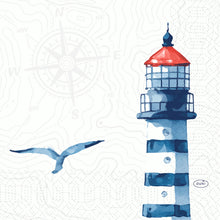 Ein aquarellgestreifter Leuchtturm mit rotem Dach und fliegendem Vogel ziert die Zellt.-Serv. 33 3lg 1/4 Meer Freude Servietten (Duni GmbH, 250 Stück) mit einer Windrose und Kartenlinien - ideal für eine maritime Tischdekoration.