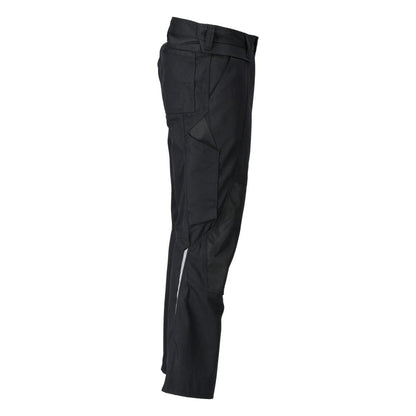 Trousers with knee pockets