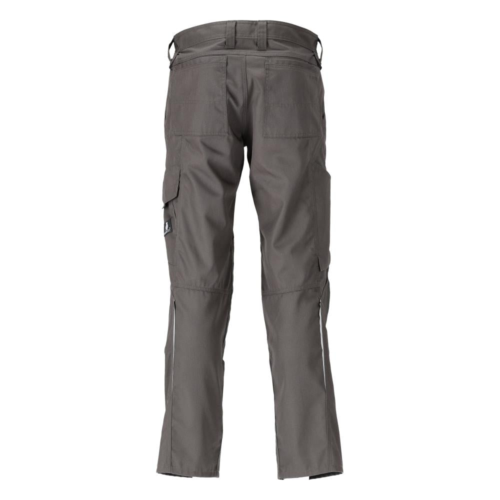 Trousers with knee pockets