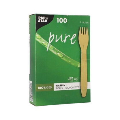 A green folding box from PAPSTAR GmbH with the inscription "wooden forks pure" contains 100 eco-friendly, sturdy wooden forks (16.5 cm), with a fork and plant stem image on the front.