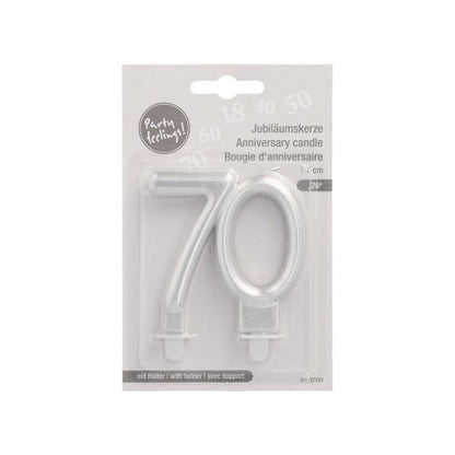 The PAPSTAR GmbH anniversary candles with holder 7 cm "silver" are silver anniversary candles in the shape of "70", with multilingual packaging and supplied holders for easy setup.