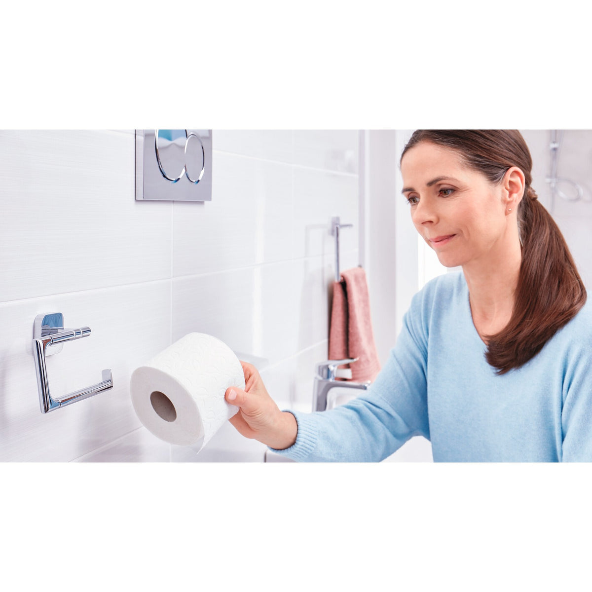tesa ELEGAANT Toilet Paper Holder, without lid, metal, chrome-plated, includes adhesive solution – Instructions for Use
