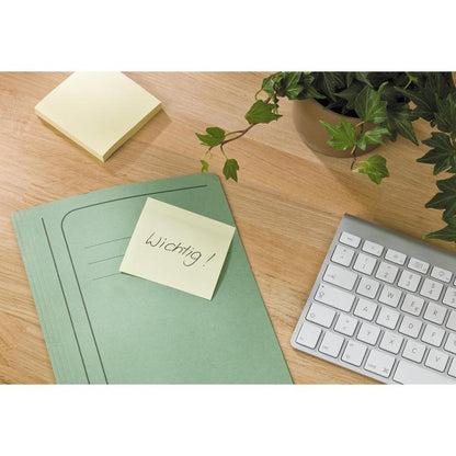 A 3M Deutschland GmbH Post-it® Recycling Z-Notes pack (yellow, 76x76 mm, 100 sheets/block, 6 blocks/pack, 100% PEFC) on a wooden desk with a green folder, "Important!" note, white keyboard edge, and potted ivy.