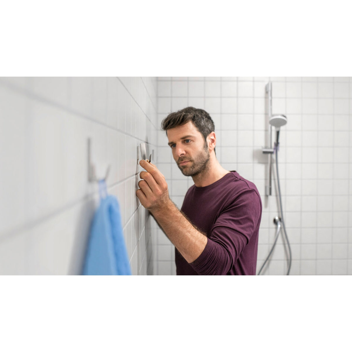 tesa Powerstrips Double Hooks, Waterproof, Metal and Plastic, White – Usage