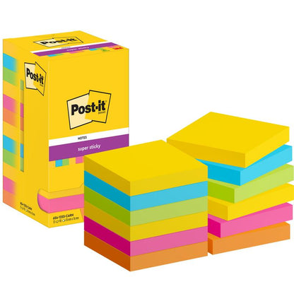 A box of Post-it® Super Sticky Notes, 76 mm x 76 mm, 90 sheets/block from 3M Deutschland GmbH with multiple stacks of yellow, blue, green, pink, and orange square notes lying in front.
