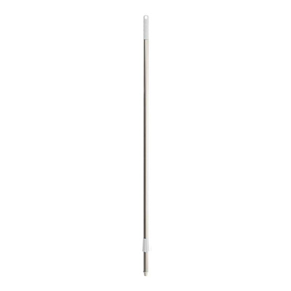 The aluminum handle (1450 mm) from Diversey Deutschland GmbH & Co. OHG is a sturdy metal handle for brooms, scrubbers, and squeegees, with a white plastic cap with a hanging hole, depicted against a white background.