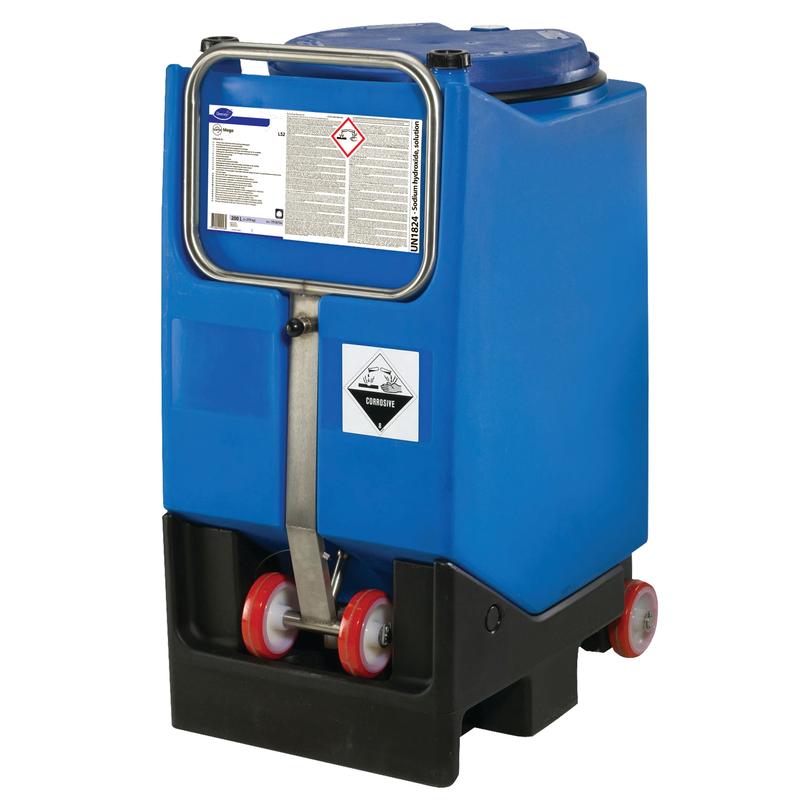 A blue plastic container with Suma Mega L52 dishwashing detergent for soft water from Diversey Deutschland GmbH & Co. OHG features a handle, wheels, a warning label with the symbol "Corrosive," a closed round blue lid, and stands upright on a black base.