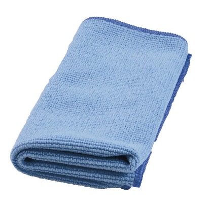 Tá éadach microfiber TASKI MyMicro fillte 36 x 36 cm ó Diversey Deutschland GmbH & Co. OHG, gorm éadrom le teorainn ghorm dorcha le haghaidh glantacháin spraeála agus tais, le feiceáil ar chúlra bán.