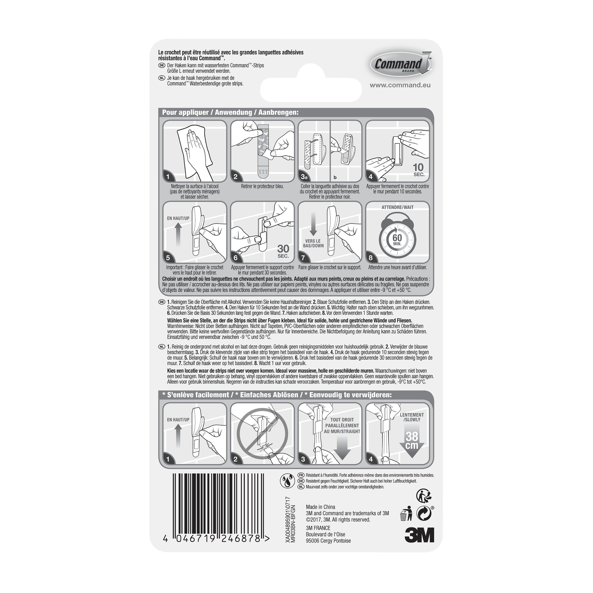 Auf der Rückseite der Command™ Bad Metallhaken "Modern Reflection" (3M Deutschland GmbH) Verpackung finden Sie eine bebilderte Anleitung zum Anbringen/Ablösen der Klebestreifen, Anwendungstipps, mehrsprachige Produktinformationen, den Barcode und Herstellerangaben am unteren Rand.