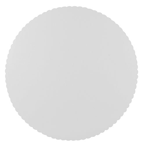 The PAPSTAR 10 cake boards, cardboard "pure" round by PAPSTAR GmbH impress with their simple, round, white surface with a wavy edge, are made of environmentally friendly cardboard and depicted on a white background.