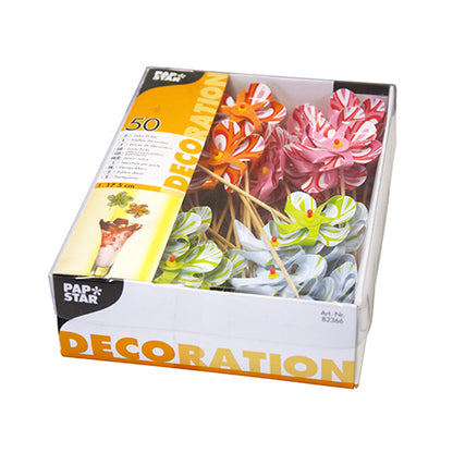 Bosca le 50 maisiúcháin PAPSTAR "Muileann Gaoithe" (17.5 cm, dath éagsúil) i tráidire páipéir, idéalach mar áis pháirtí do dheochanna. Tá an pacáistiú maisithe leis an téacs "DECORATION" ó PAPSTAR GmbH agus léaráid de dheochanna maisithe.