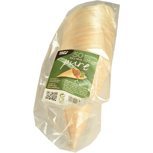 A transparent package with 50 PAPSTAR finger food cone bags, wood "pure" by PAPSTAR GmbH, made from natural materials. The label shows product details, an image of a filled cone bag and emphasizes the wood-inspired design.