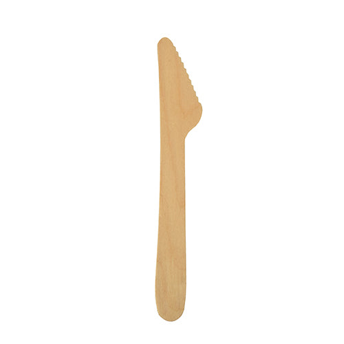 Das PAPSTAR 500 Messer, Holz „pure“ 16,5 cm von der PAPSTAR GmbH bietet eine umweltfreundliche und nachhaltige Lösung für den täglichen Schneidbedarf; Abgebildet ist ein einzelnes gezahntes Holzmesser vor einem schlichten weißen Hintergrund.