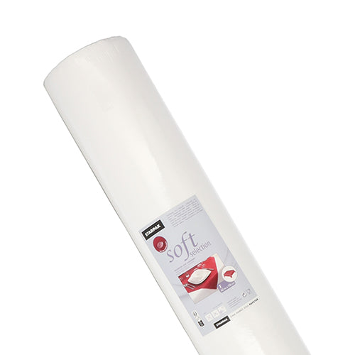 Eine große weiße Starpak-Tischdecke, stoffähnlich Vlies „Soft Selection“ (40 m x 1,18 m), wird aufrecht mit einem Etikett mit Speisetellern gezeigt, was sie als ideal für den Einsatz in der Gastronomie ausweist.