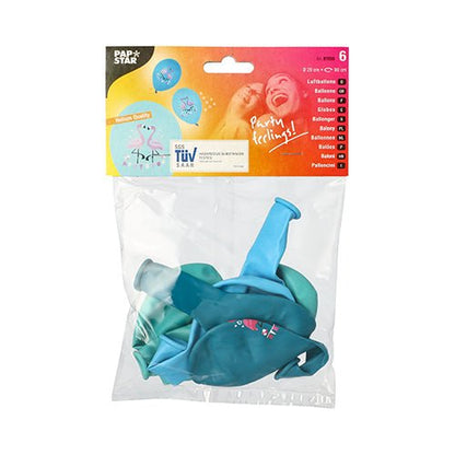 In a transparent plastic bag from PAPSTAR GmbH, there are six colorfully assorted balloons (Ø 29 cm), each with flamingo motifs in blue and green. The packaging shows a PAPSTAR label, product information, and at the top right, a picture of two smiling people.