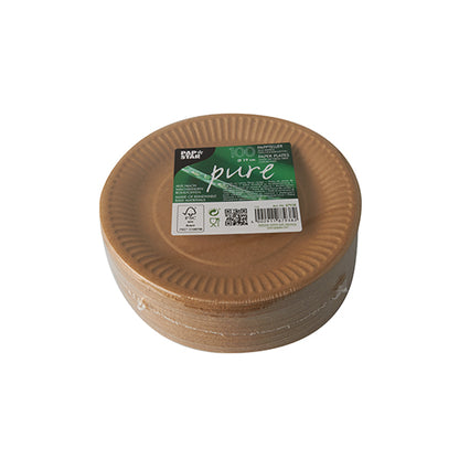 Taispeánann carn de PAPSTAR 100 plátaí donn cruinn "pure" as cairtchlár le lipéad glas ó PAPSTAR GmbH faisnéis branda agus eolas atá neamhdhíobhálach don chomhshaol; tá na plátaí deimhnithe ag FSC socraithe go néata ar chúlra bán.