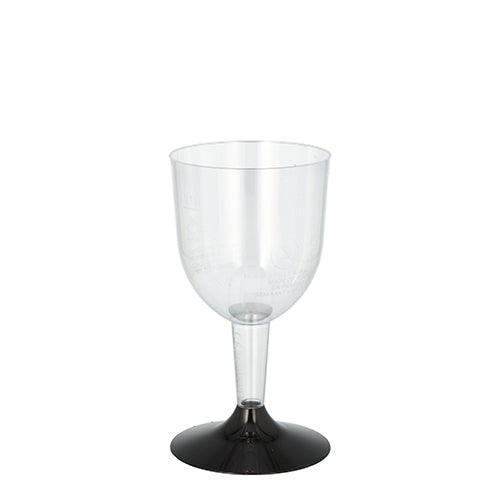 The Starpak 20 stem glasses for white wine, made of clear polystyrene with black stem and base, are perfect for serving white wine or other stem glasses on any occasion.
