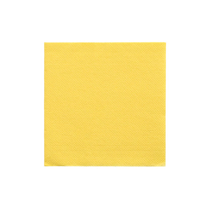 A PAPSTAR GmbH napkin 1/4-fold, 24x24 cm yellow from the "DAILY Collection" (20 pieces) stands in the middle on a plain white background.