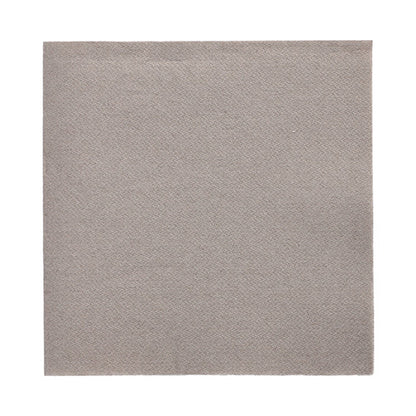 Auf weißem Grund ist eine quadratische, hellgraue, dezent strukturierte Serviette aus der 50 Servietten „DAILY Collection“ (1/4-Falz, 32x32 cm) der PAPSTAR GmbH abgebildet.