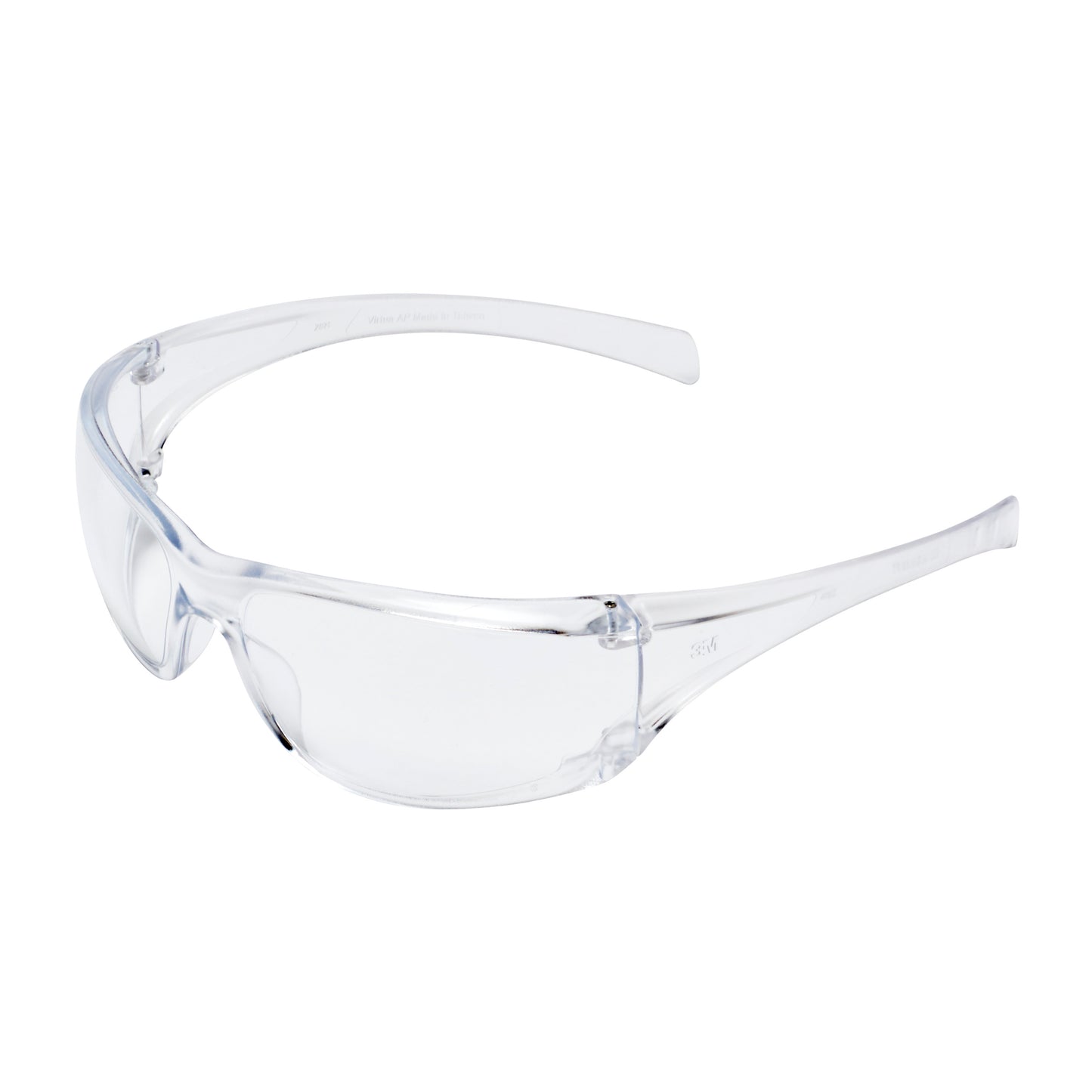 Die 3M™ Virtua™ Schutzbrille AP von 3M Deutschland GmbH ist eine klare Kunststoff-Schutzbrille mit umlaufenden Gläsern und transparentem Rahmen für komfortablen, ungehinderten Augenschutz; abgebildet ohne Branding auf einem schlichten weißen Hintergrund.