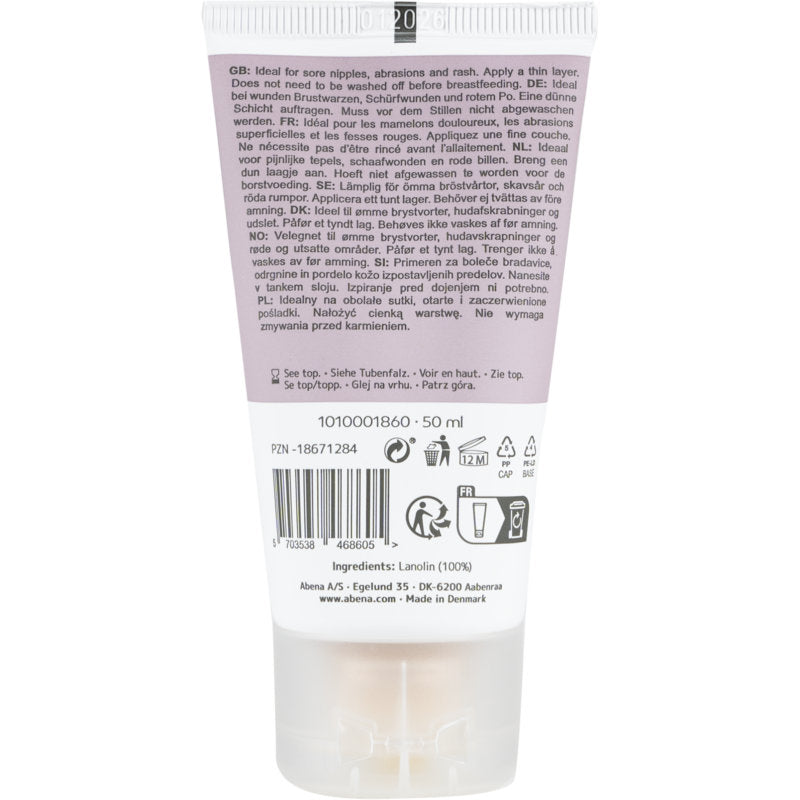 Rückseite einer 50 ml Tube Abena Re-Seller GmbH Repair Creme, 100% Lanolin, unparfümiert; mit mehrsprachigem Text, Verwendungs- und Recyclinginformationen, Qualitätssymbolen, Barcode, Chargencode, Inhaltsstoffen. Hergestellt in Dänemark. Erhältlich im Karton (6 Packungen).