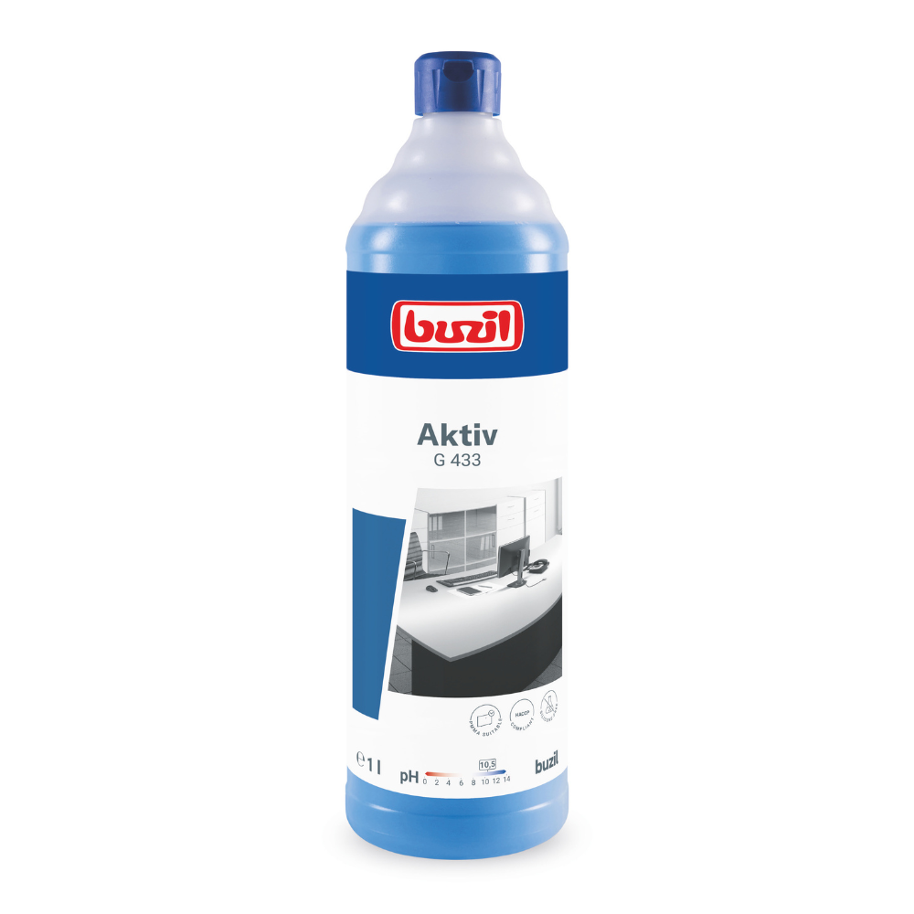 Vor weißem Hintergrund ist eine Flasche des Materialschonender Allzweckreinigers Buzil Aktiv G 433 der BUZIL-WERK Wagner GmbH & Co. KG zu sehen. Die blaue Flasche trägt auf dem Etikett den Produktnamen und das Bild eines sauberen Büroschreibtisches, das auf die schonenden Eigenschaften des Reinigers hinweist. Die Flasche hat ein Fassungsvermögen von 1 Liter.