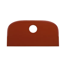 Der METAL DETECT SCHABER GROß von Haug Bürsten KG ist ein flexibler, flacher, rechteckiger Polypropylen-Schaber in oxidrot (230x118mm) mit abgerundeter Spitze und zentralem Loch, ideal zum Schaben oder Streuen.