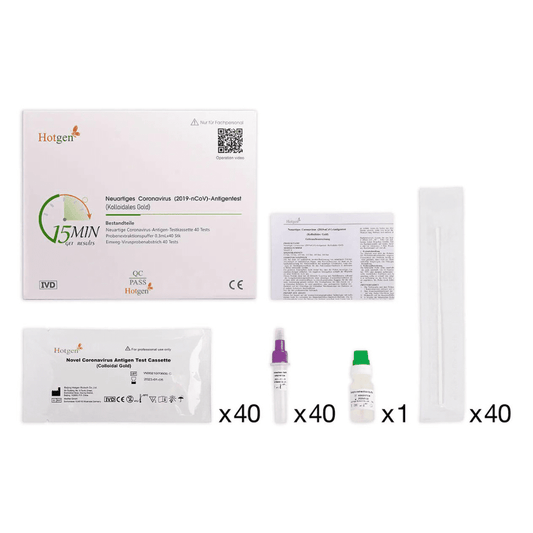 Das Bild zeigt ein sorgfältig geordnetes Hotgen Antigen Schnelltest (Kollodiales Gold) Profizulassung Covid-19 Antigen-Testkit, bestehend aus einer beschrifteten Schachtel, einem Anleitungsblatt und der Hotgen Marke 2019-nCoV Antigen-Testkassettenpackung. Im Set enthalten sind 40 Testkassetten, 40 Fläschchen zur Probenentnahme, ein Tupfer und 40 Kappen.