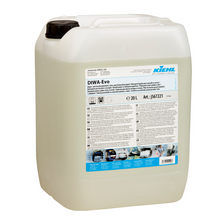 Coimeádán 20-lítear plaisteach trédhearcach le clúdán scriú dubh, le lipéad "Kiehl DIWA-Evo Glantachán Gloine agus Earraí" de chuid Johannes Kiehl KG. Tá treoracha agus siombailí contúirte ar an lipéad gorm-bán-dubh.