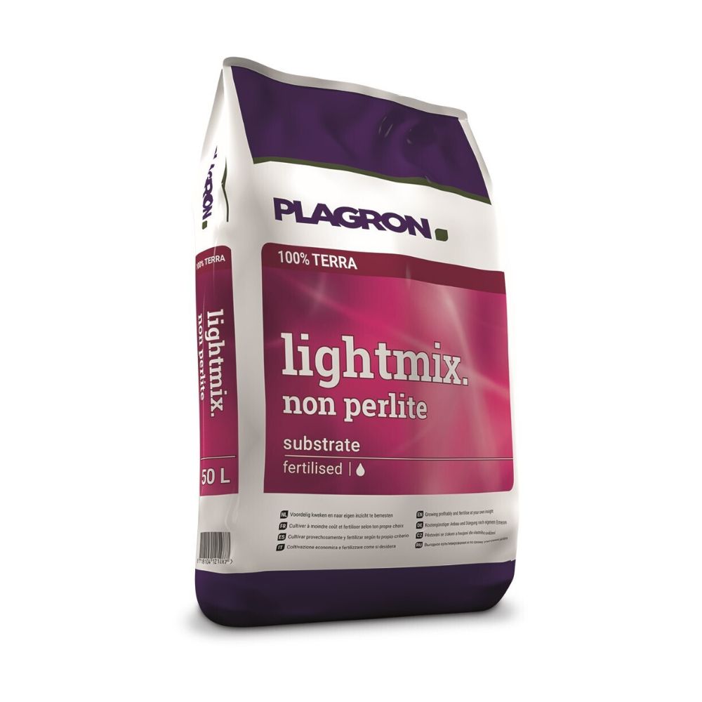 The Plagron Lightmix 50L – Without Perlite for pure soil by Bertels B.V. is a 50-liter terrace substrate in a purple-white bag with a red area that highlights the name and offers individual fertilization options as well as optimal air and oxygen values.