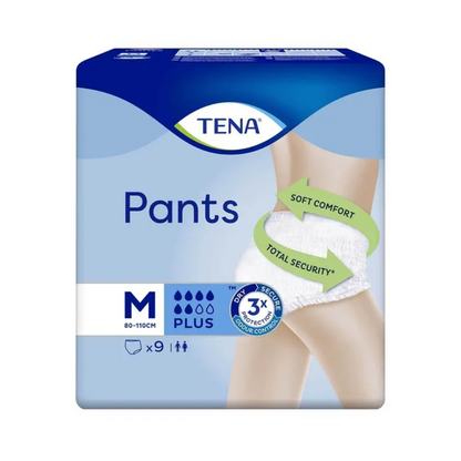 Íomhá de phacáiste TENA Pants Plus ConfioFit pants incontinence ó TENA - Essity Germany GmbH, méid meánach 80-110 cm, le cumas ionsú Plus. Taispeánann an pacáistiú duine ag caitheamh na pants agus leagann sé béim ar „Soft Comfort“ agus „Total Security“ chun cosaint éifeachtach a thabhairt in aghaidh laige lamhnán. Tá 9 píosa ann.